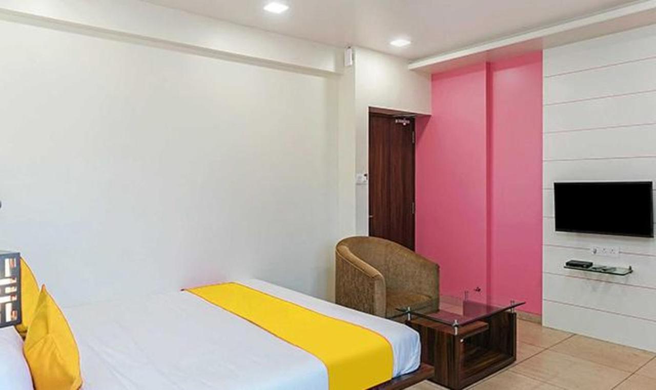 Fabhotel Karishma Palace Supe Zewnętrze zdjęcie